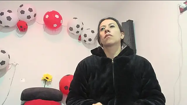 ItsAmara online show from 07.12.26