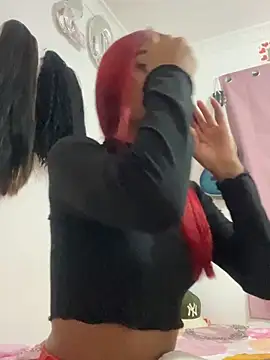 Snapshot of Lucy-Sweet22 chatting on 04.07.26 Lucy-Sweet22 online show from 04.07.26