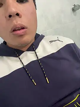 Snapshot of DanielZz69 chatting on 03.17.26 DanielZz69 online show from 03.17.26