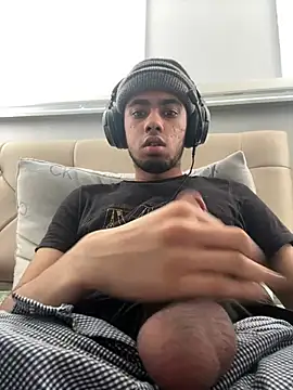 iLoveGirlsOnlyStr8Asf online show from 04.08.26