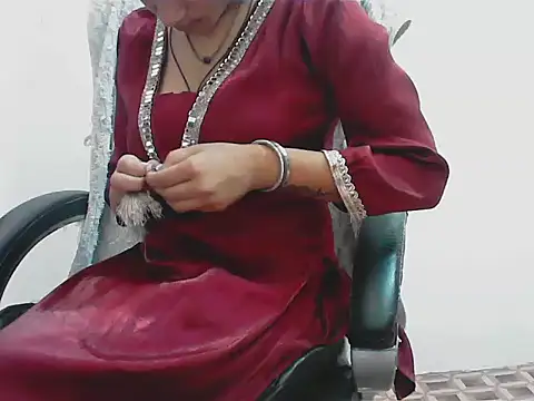 Snapshot of ragini_bby chatting on 05.30.26 ragini bby online show from 05.30.26