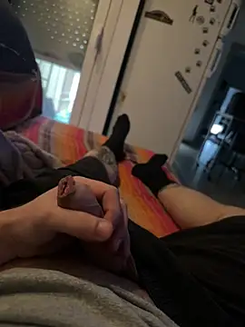 Snapshot of g_thess chatting on 03.21.26 g thess online show from 03.21.26