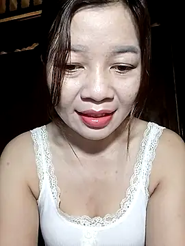 Yiyi102300 online show from 04.27.26