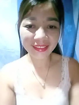 Snapshot of Yiyi102300 chatting on 07.10.26 Yiyi102300 online show from 07.10.26