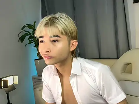 Snapshot of angel_yuhogg chatting on 07.03.26 angel yuhogg online show from 07.03.26