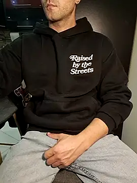 Snapshot of lucasardyn chatting on 03.15.26 lucasardyn online show from 03.15.26