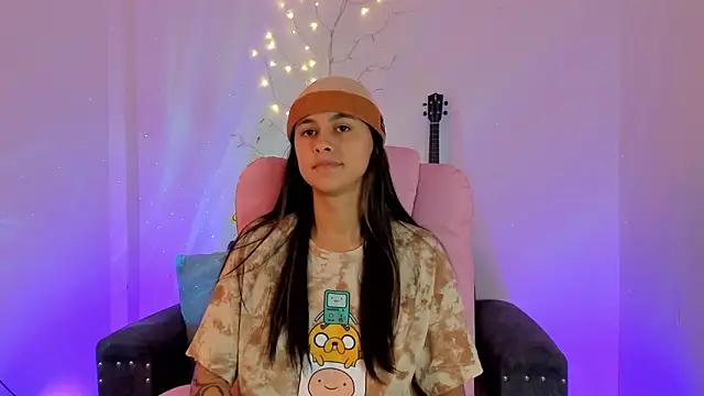 Snapshot of owenfoxx chatting on 05.21.26 owenfoxx online show from 05.21.26