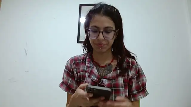 Emily Lopera online show from 05.05.26
