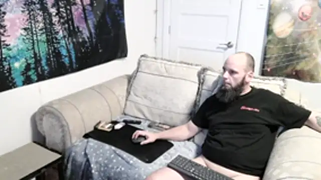 Snapshot of willywet chatting on 03.19.26 willywet online show from 03.19.26