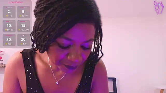 Snapshot of KeisySmith chatting on 07.18.26 KeisySmith online show from 07.18.26