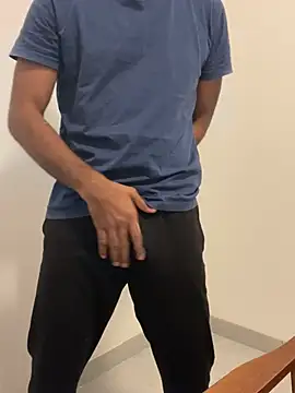 Snapshot of xreoz1245 chatting on 03.17.26 xreoz1245 online show from 03.17.26