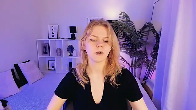 ElizabethVane online show from 05.07.26