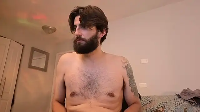 Snapshot of gorgeousgiant chatting on 07.21.26 gorgeousgiant online show from 07.21.26
