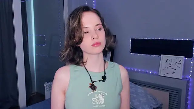 Snapshot of CrystaLeah chatting on 03.20.26 CrystaLeah online show from 03.20.26