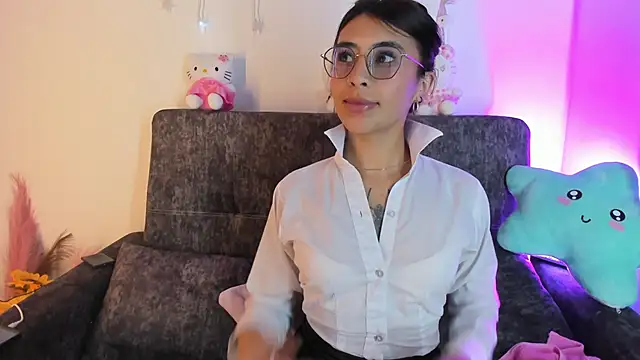 Macarena26 online show from 03.18.26