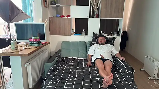 KarlAndKlara online show from 05.31.26