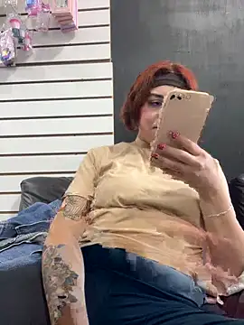 Snapshot of BlueHotBaby chatting on 06.19.26 BlueHotBaby online show from 06.19.26