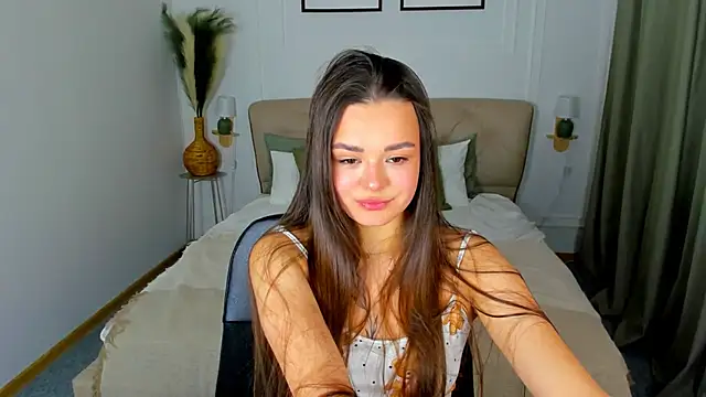 EvaRaider online show from 04.19.26