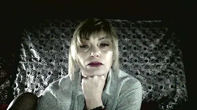 Lia Rayss online show from 03.18.26