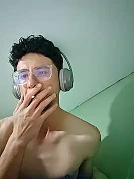 Snapshot of lord_ema_xvii chatting on 03.18.26 lord ema xvii online show from 03.18.26