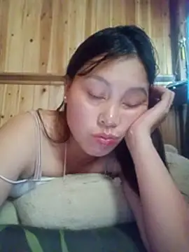 Snapshot of Abi-ni chatting on 05.16.26 Abi-ni online show from 05.16.26