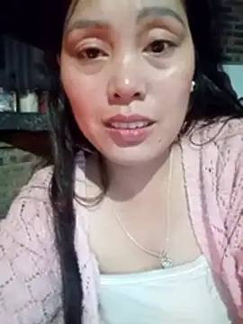 Snapshot of Abi-ni chatting on 05.16.26 Abi-ni online show from 05.16.26