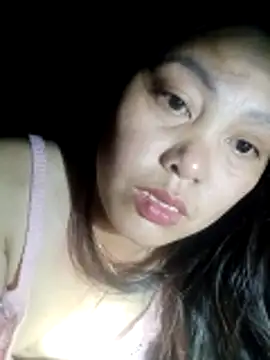 Snapshot of Abi-ni chatting on 05.24.26 Abi-ni online show from 05.24.26