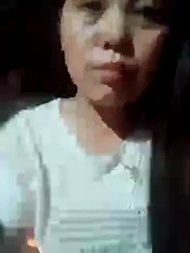 Snapshot of Abi-ni chatting on 05.25.26 Abi-ni online show from 05.25.26