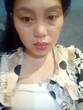 Snapshot of Abi-ni chatting on 05.26.26 Abi-ni online show from 05.26.26