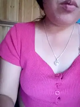 Snapshot of Abi-ni chatting on 06.19.26 Abi-ni online show from 06.19.26