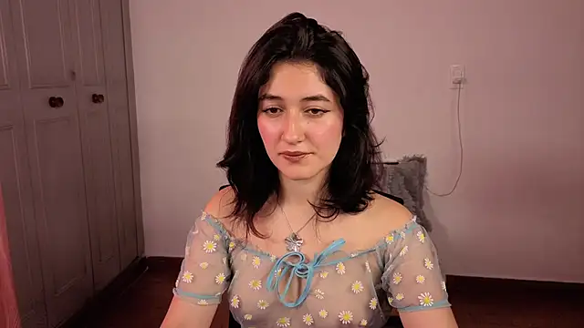 Snapshot of AleblancXOXO chatting on 07.30.26 AleblancXOXO online show from 07.30.26