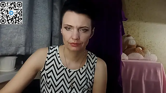HotMamaQueen234 online show from 03.30.26