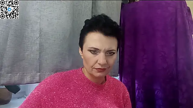 HotMamaQueen234 online show from 04.21.26
