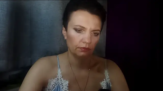 HotMamaQueen234 online show from 07.28.26
