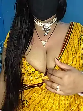 Snapshot of Miss_roohi chatting on 07.30.26 Miss roohi online show from 07.30.26