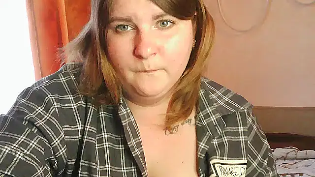 Snapshot of Minisstra chatting on 04.11.26 Minisstra online show from 04.11.26