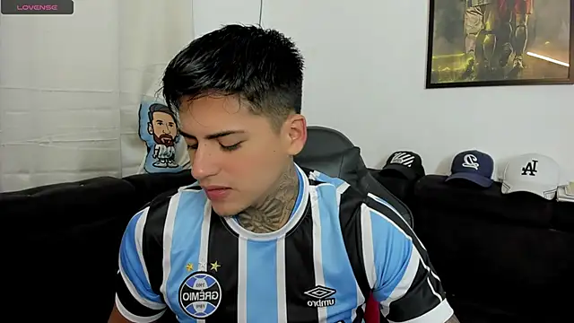 sweetlatinoboy online show from 04.23.26