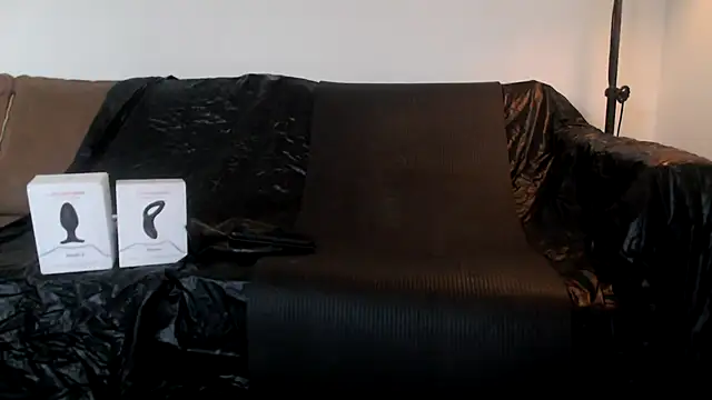 Snapshot of latexslaveboy chatting on 06.23.26 latexslaveboy online show from 06.23.26