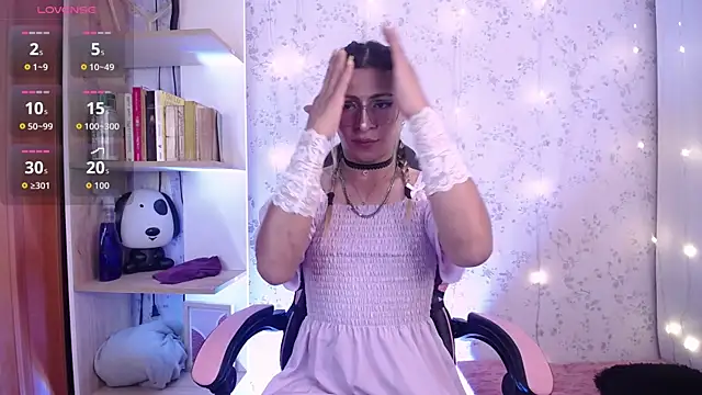  Alexaavandercloude online show from 06.05.26