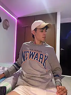 Snapshot of Milo_Gunnar chatting on 03.19.26 Milo Gunnar online show from 03.19.26