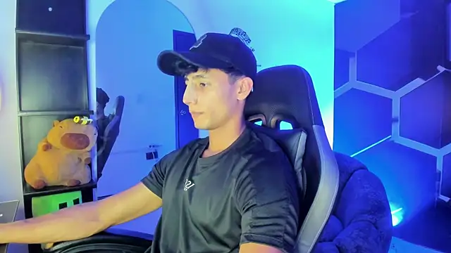 MaxiimoRomano  online show from 06.27.26