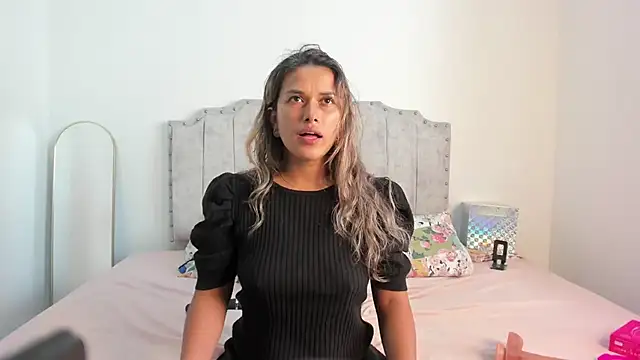 Snapshot of camila_borbon_ chatting on 05.06.26 camila borbon online show from 05.06.26
