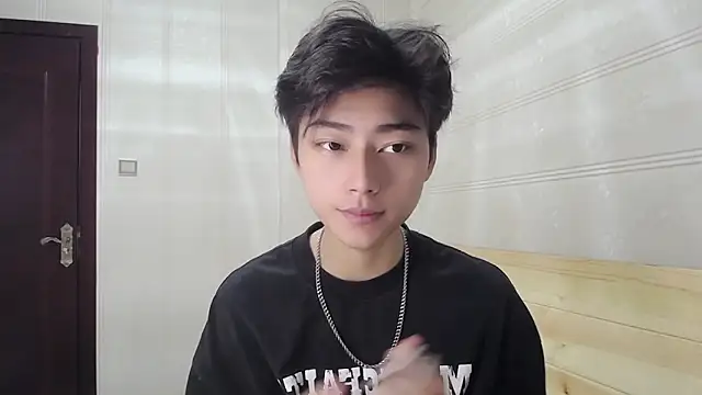 XX-XIUXIU online show from 05.06.26