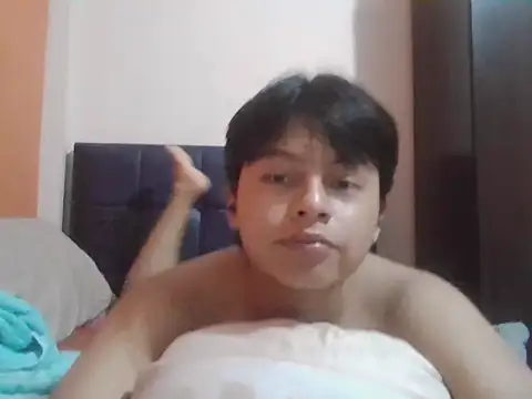 Snapshot of ale_xx2000 chatting on 03.19.26 ale xx2000 online show from 03.19.26