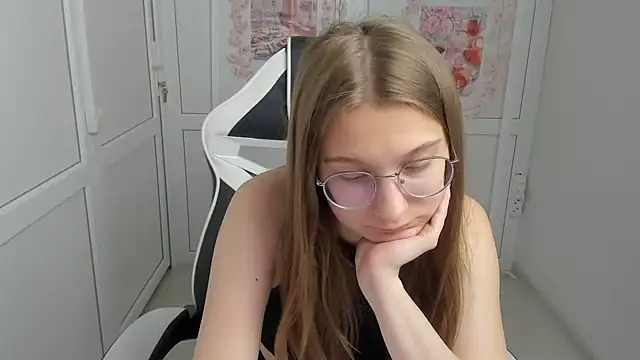 Mia kristal online show from 06.15.26