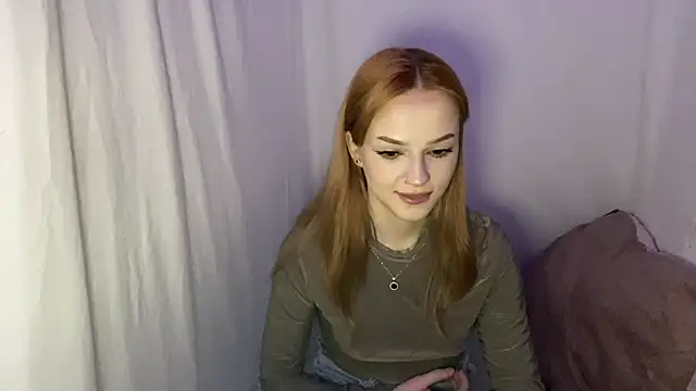 Snapshot of EvaKapnist chatting on 05.02.26 EvaKapnist online show from 05.02.26