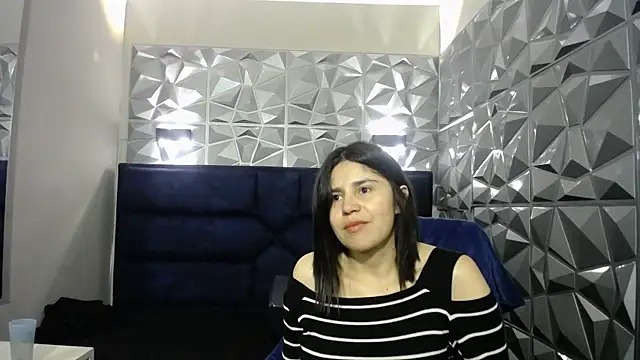 Snapshot of Cata_black chatting on 05.14.26 Cata black online show from 05.14.26