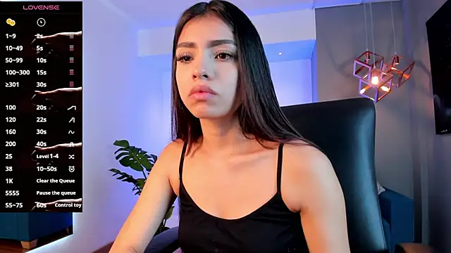 mily Lopez online show from 06.25.26