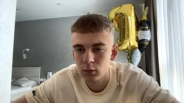 Snapshot of SoloFury chatting on 05.25.26 SoloFury online show from 05.25.26