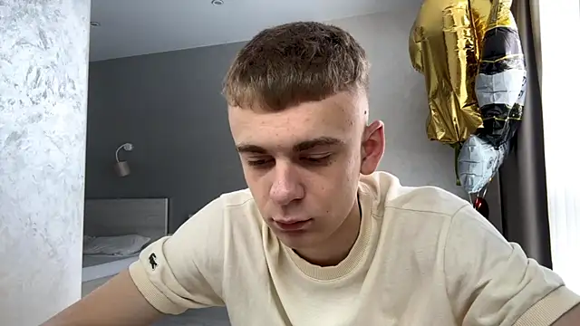 Snapshot of SoloFury chatting on 06.15.26 SoloFury online show from 06.15.26